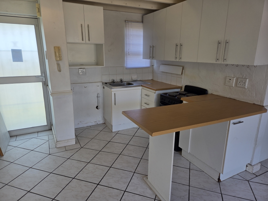 To Let 1 Bedroom Property for Rent in Humewood Eastern Cape
